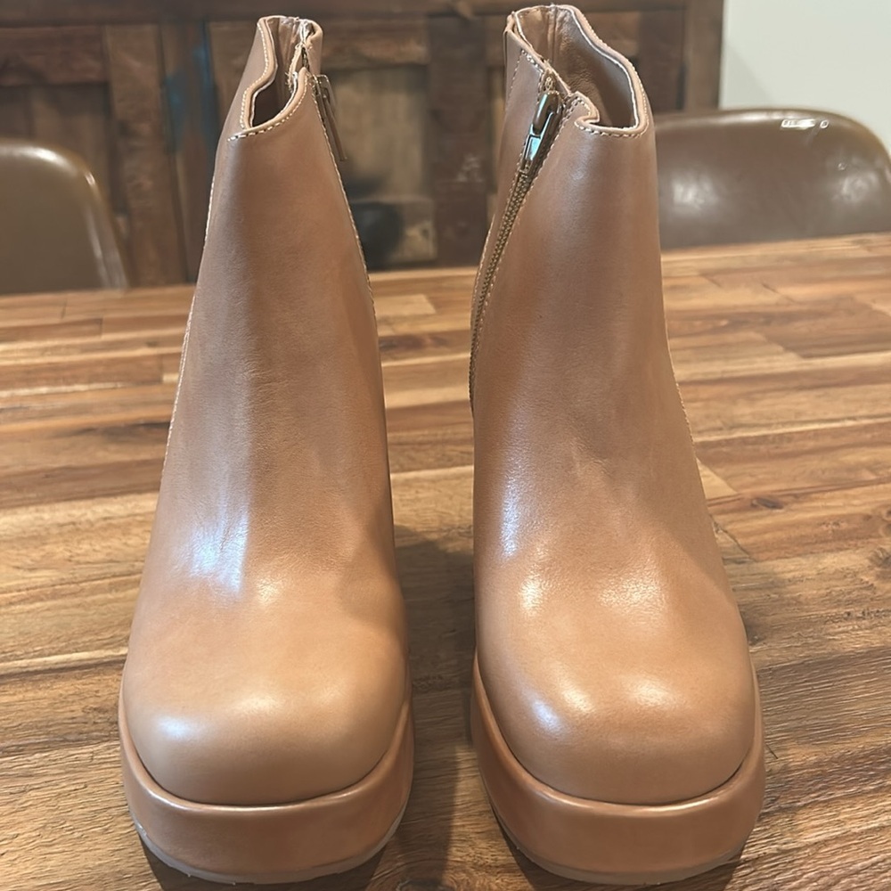 Chocolat Blu Tan Leather Wedge Booties size 8 - Picture 2 of 9